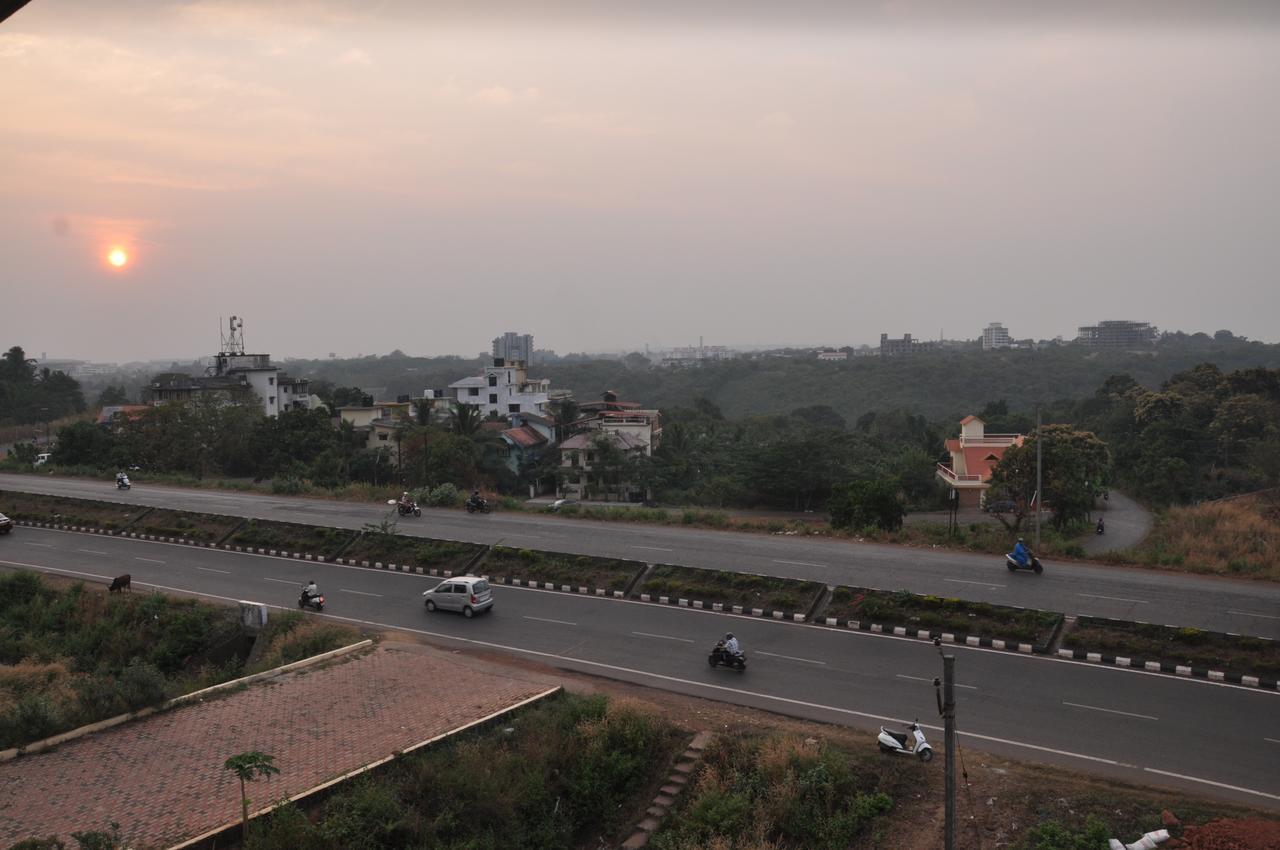 Hotel Dewa Goa Dabolim Exteriér fotografie